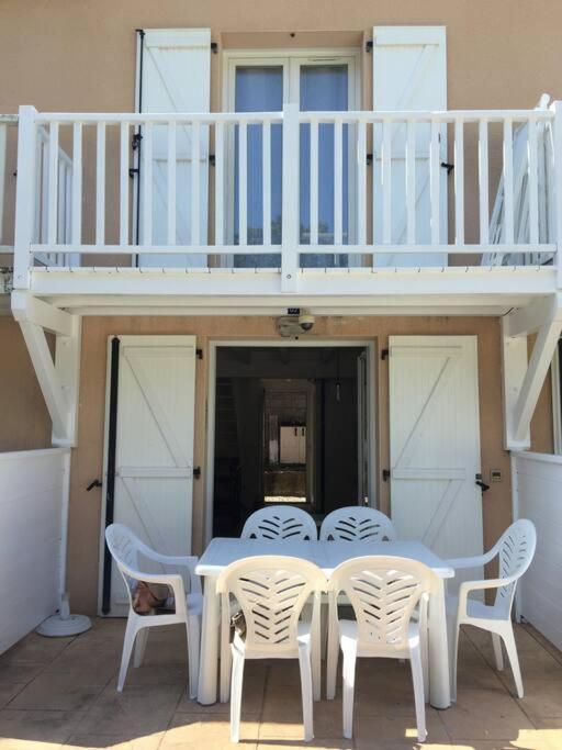 T3 En Duplex Avec Grande Piscine Apartment Anglet Bagian luar foto